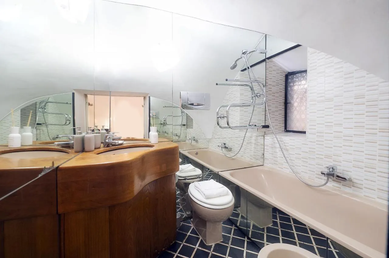Piazza Navona Balcony Experience Apartment Rome Italy