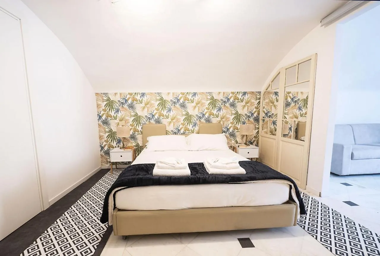 Piazza Navona Balcony Experience Apartment Rome